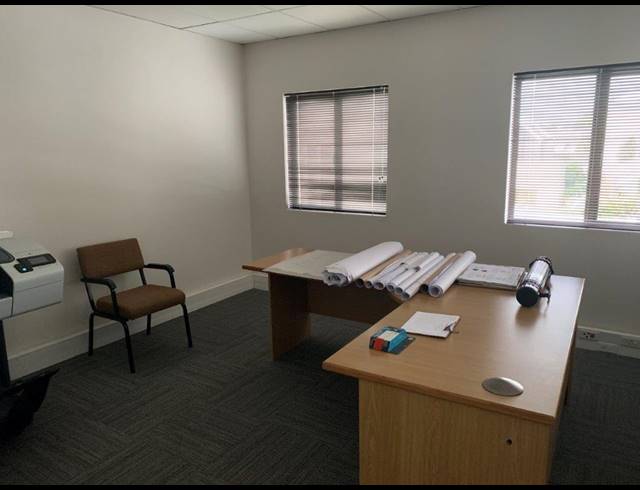 157M² BUSINESS TO LET IN DURBANVILLE CENTRAL